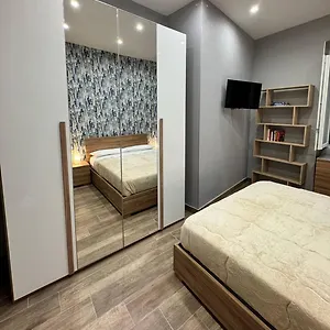 https://8-min-dalla-metro-l1-the-mox-luxury-apartament.hotels-amalfi.com