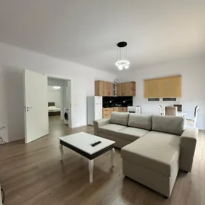 https://kmk-apartments.albaniahotels.org